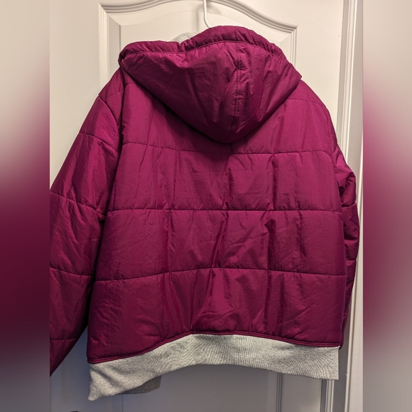 Champion NEW reversible puffer. Size Large - Picture 5 of 6